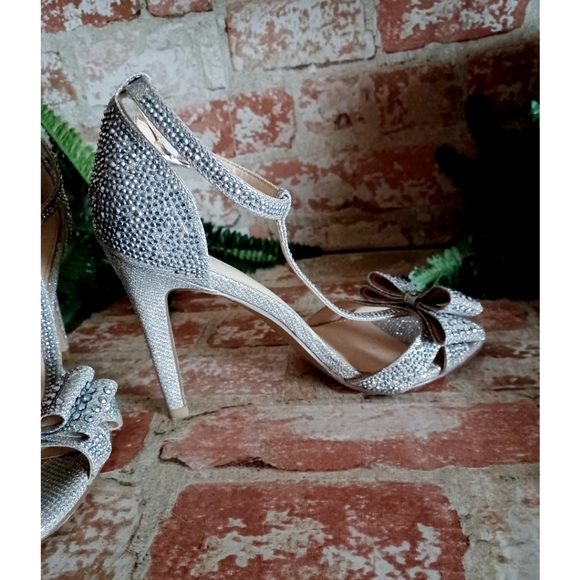 Kate Preston Lula Rhinestone Bow Ankle Sandal - Picture 12 of 16